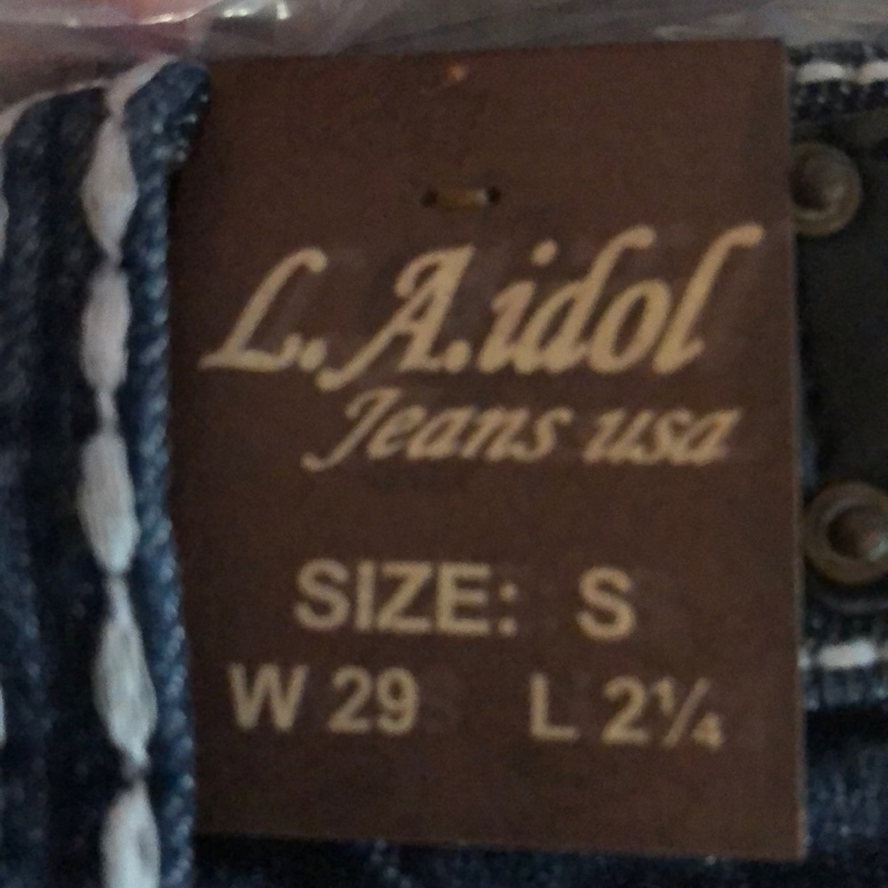 ‼️LAST 1‼️ NWT 💋 LA IDOL FRINGED JEAN SHORT Sz XS - Picture 8 of 10